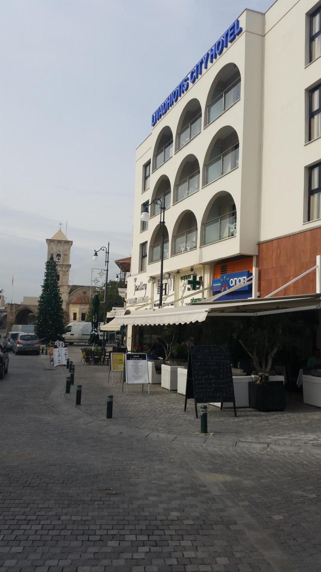 Livadhiotis City Hotel Lárnaca Exterior foto